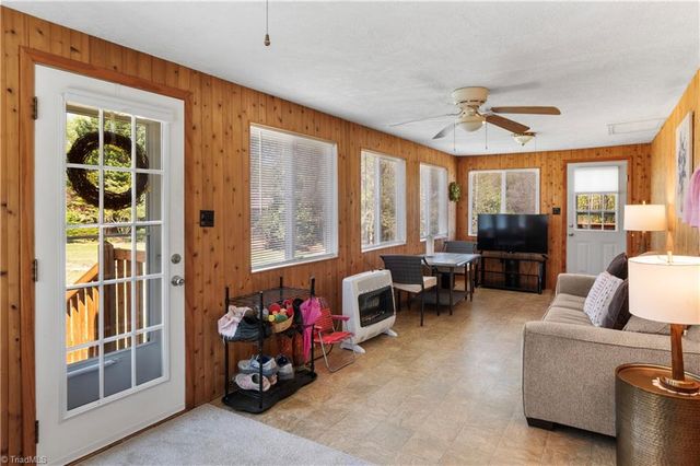 6004 Aaron Lane, Hamptonville, NC 27020