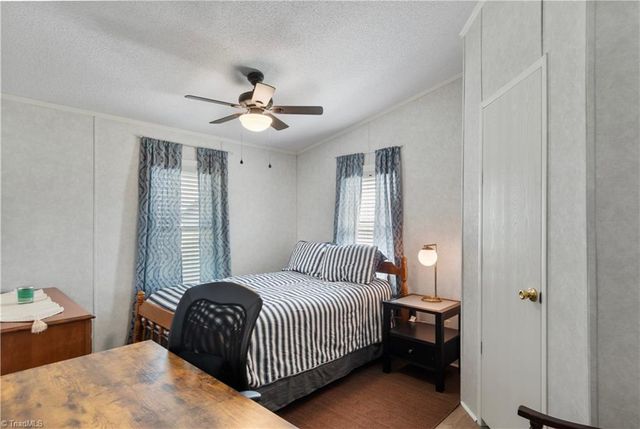 6004 Aaron Lane, Hamptonville, NC 27020