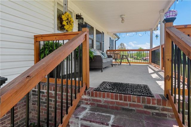 6004 Aaron Lane, Hamptonville, NC 27020