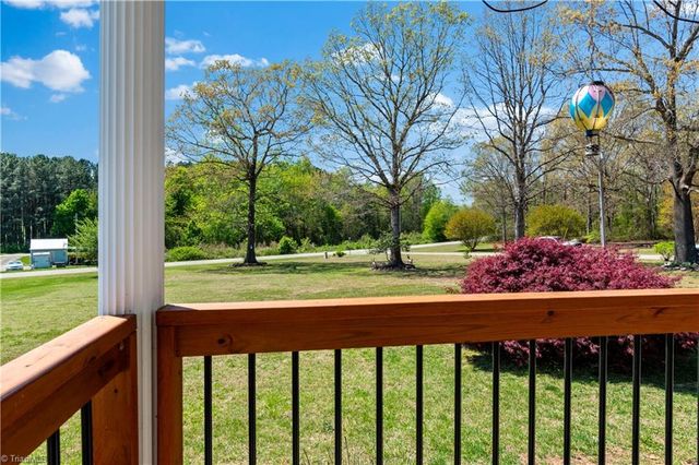 6004 Aaron Lane, Hamptonville, NC 27020