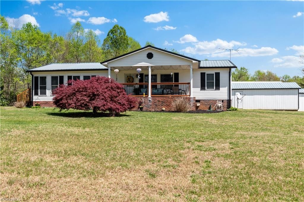 6004 Aaron Lane, Hamptonville, NC 27020