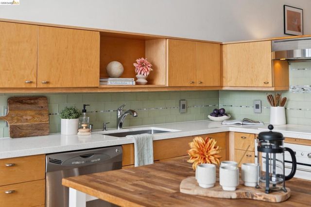 1500 Park St 423, Emeryville, CA 94608