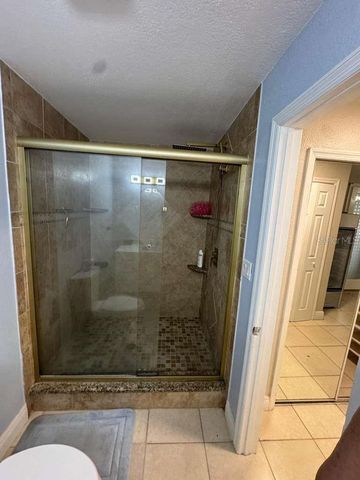 2593 38TH AVENUE N B, St Petersburg, FL 33713