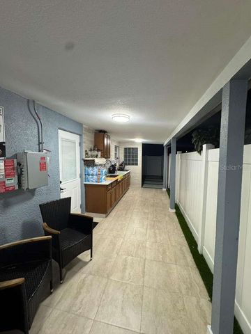 2593 38TH AVENUE N B, St Petersburg, FL 33713