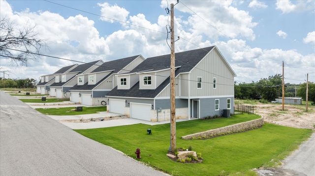 720 N Sycamore Street, Hico, TX 76457