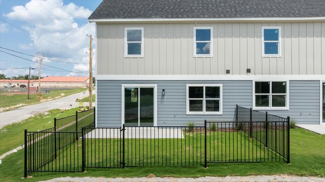 720 N Sycamore Street, Hico, TX 76457