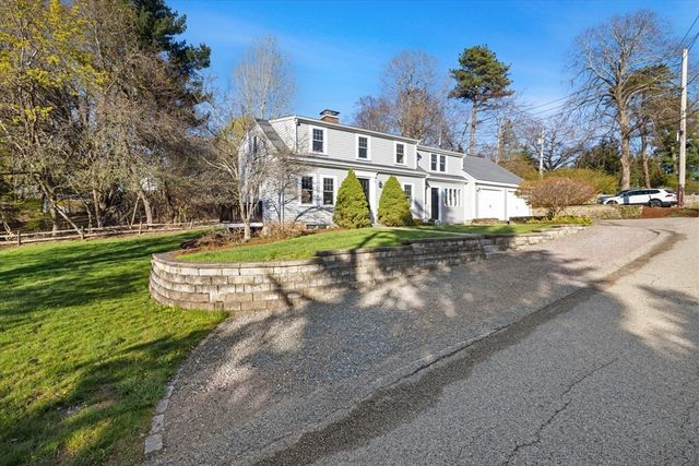 23 Mayflower Ln, Duxbury, MA 02332