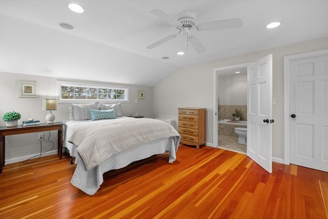 23 Mayflower Ln, Duxbury, MA 02332