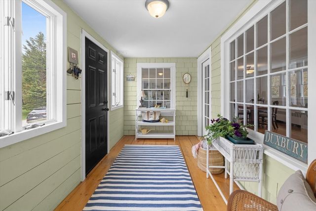 23 Mayflower Ln, Duxbury, MA 02332