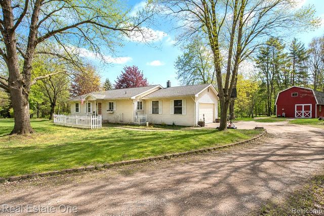 12909 Haven Drive, South Lyon, MI 48178