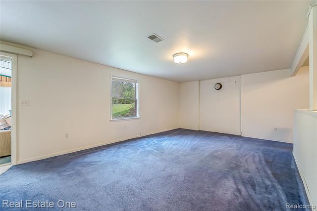12909 Haven Drive, South Lyon, MI 48178