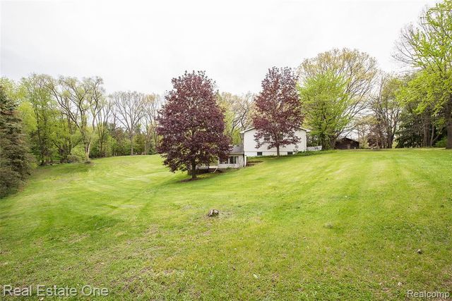 12909 Haven Drive, South Lyon, MI 48178