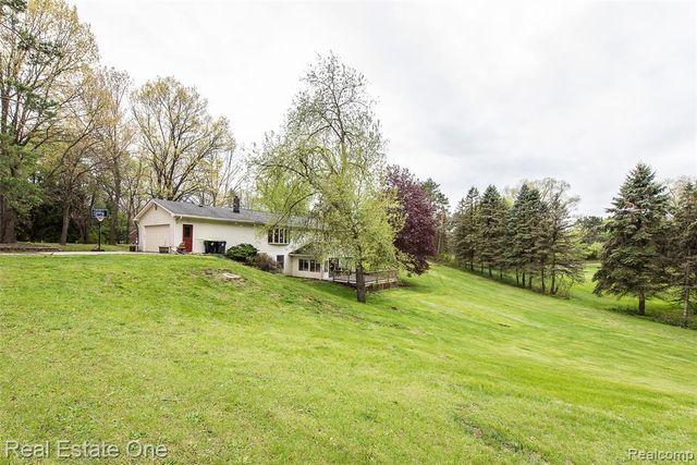 12909 Haven Drive, South Lyon, MI 48178