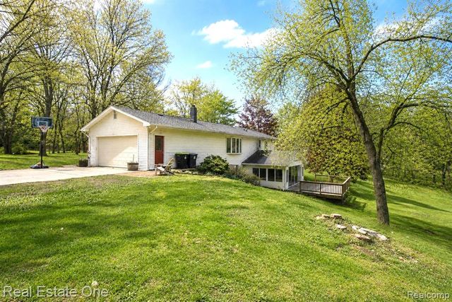 12909 Haven Drive, South Lyon, MI 48178