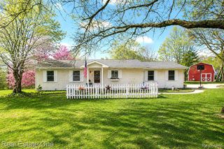 12909 Haven Drive, South Lyon, MI 48178