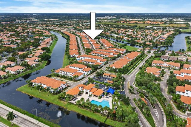 11668 SW 13th Ct, Pembroke Pines, FL 33025