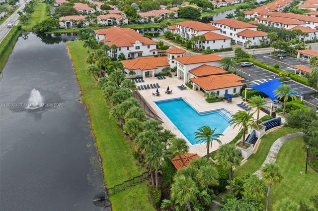 11668 SW 13th Ct, Pembroke Pines, FL 33025