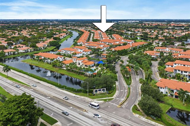 11668 SW 13th Ct, Pembroke Pines, FL 33025