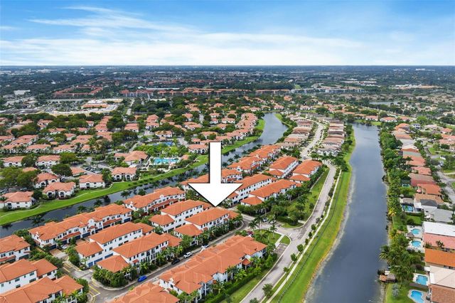 11668 SW 13th Ct, Pembroke Pines, FL 33025