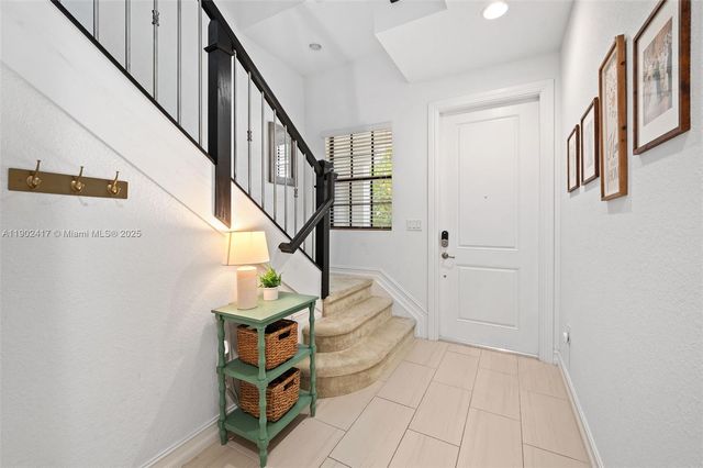 11668 SW 13th Ct, Pembroke Pines, FL 33025