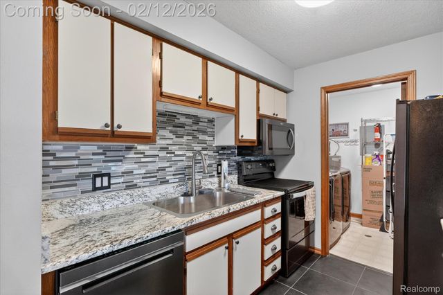 1459 Shoemaker Drive, Westland, MI 48185