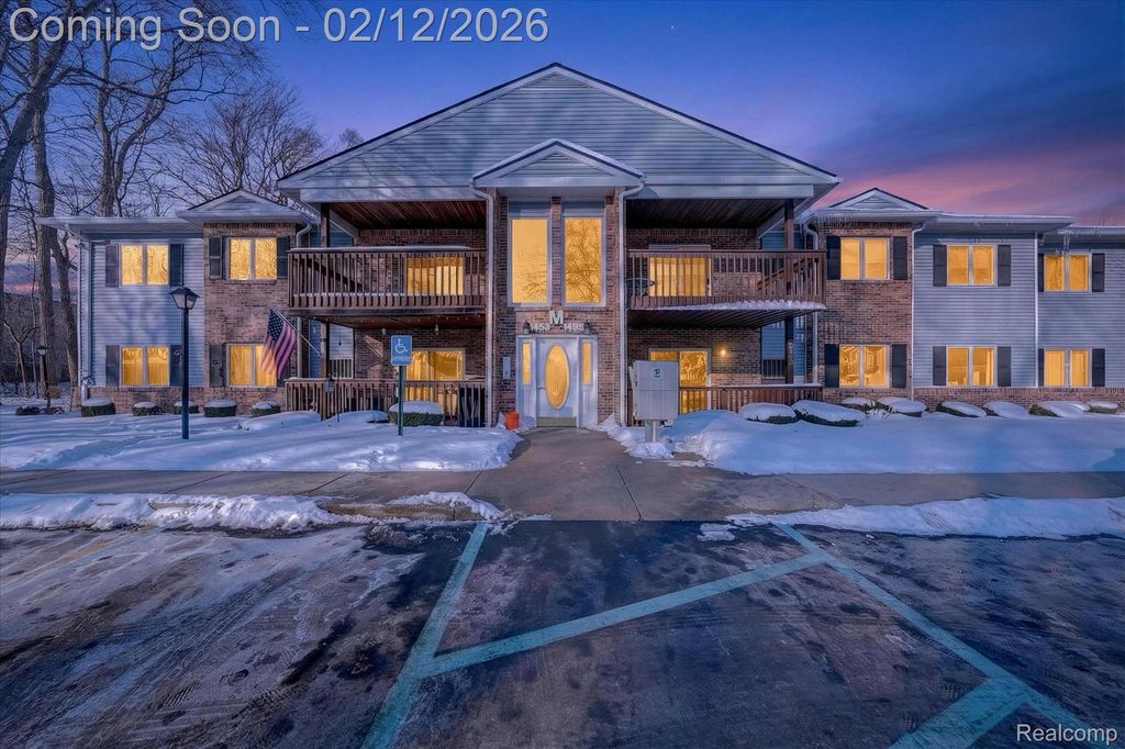 1459 Shoemaker Drive, Westland, MI 48185