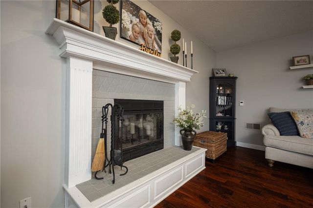 4109 SW Washington Drive, Blue Springs, MO 64014