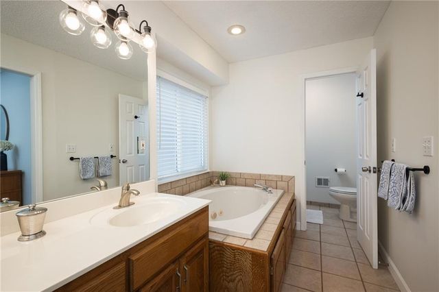 4109 SW Washington Drive, Blue Springs, MO 64014