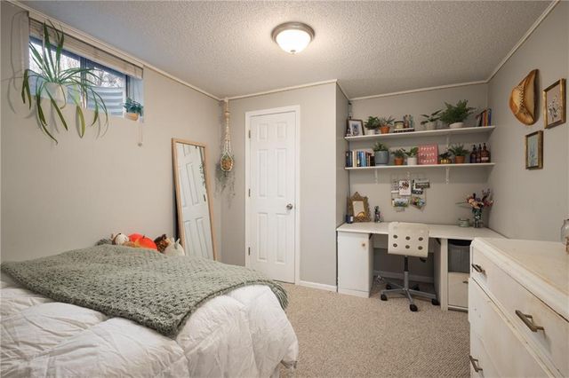 4109 SW Washington Drive, Blue Springs, MO 64014