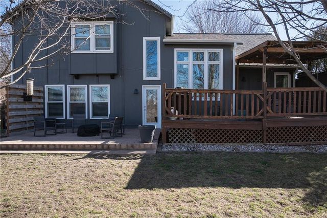 4109 SW Washington Drive, Blue Springs, MO 64014