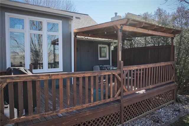 4109 SW Washington Drive, Blue Springs, MO 64014