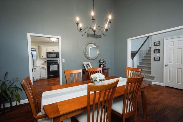 4109 SW Washington Drive, Blue Springs, MO 64014