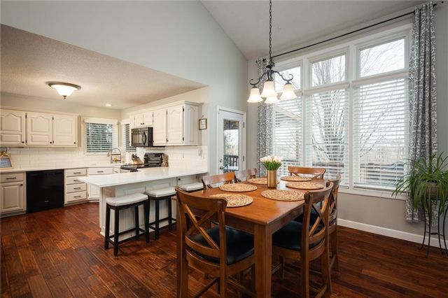 4109 SW Washington Drive, Blue Springs, MO 64014