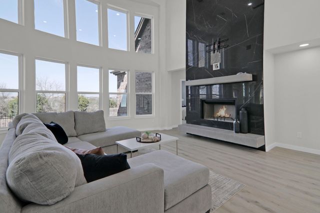 210 Las Colinas DR, Georgetown, TX 78628