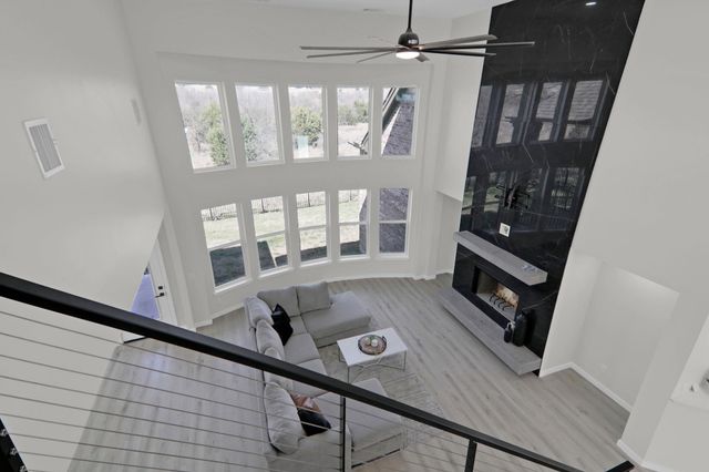 210 Las Colinas DR, Georgetown, TX 78628