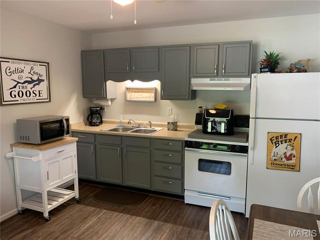 8933 Parrot Drive, French Village, MO 63036
