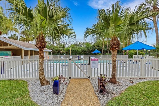 5019 VILLAGE GARDENS DRIVE 31, Sarasota, FL 34234