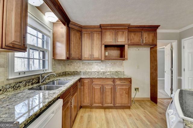 828 Clarion Way, Lawrenceville, GA 30044