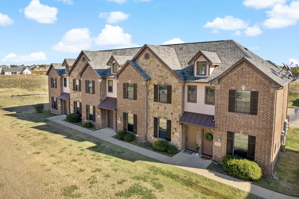 11118 Marion Road 101, Sanger, TX 76266