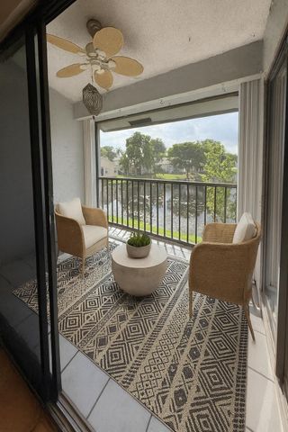 608 Harbour Pointe Way, Greenacres, FL 33413