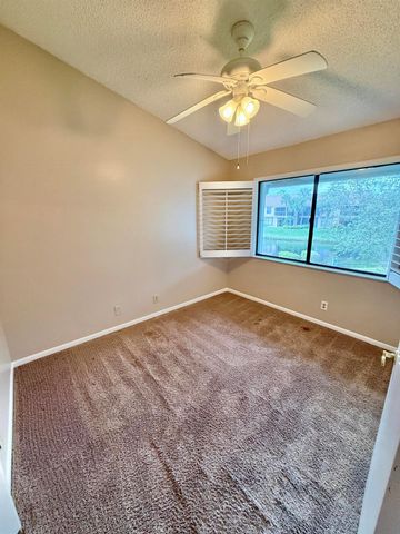 608 Harbour Pointe Way, Greenacres, FL 33413