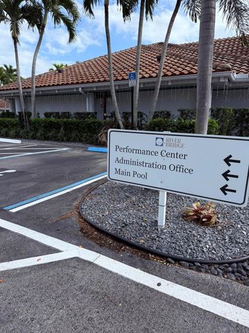 608 Harbour Pointe Way, Greenacres, FL 33413