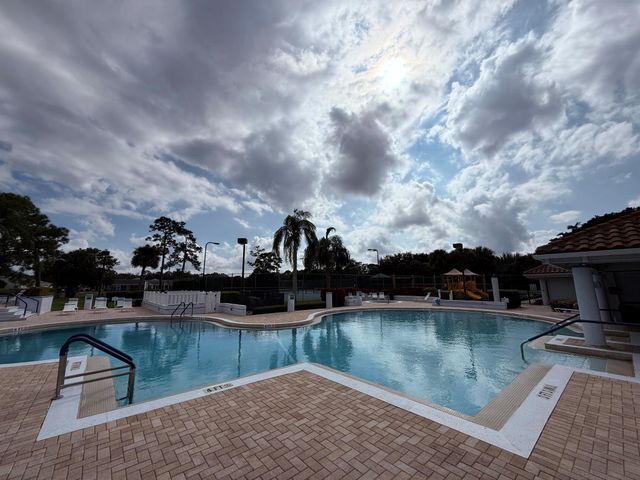 608 Harbour Pointe Way, Greenacres, FL 33413