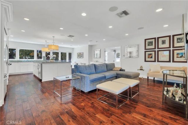 833 Mccarthy Court, El Segundo, CA 90245