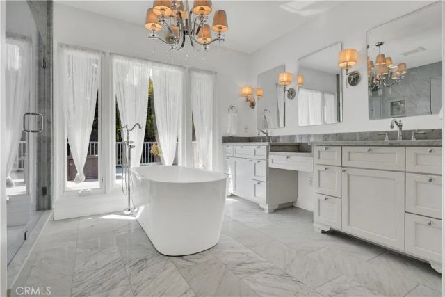 833 Mccarthy Court, El Segundo, CA 90245