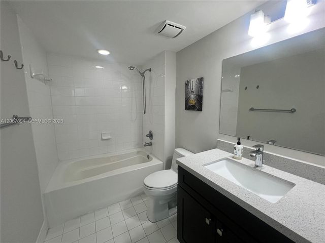 1155 Brickell Bay Drive 1607, Miami, FL 33131