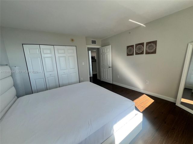 1155 Brickell Bay Drive 1607, Miami, FL 33131