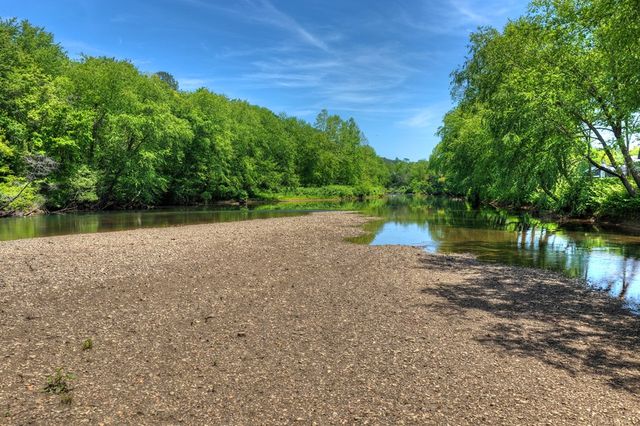 1753 Grassy Creek Road, Copperhill, TN 37317