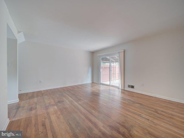 3429 BRADDOCK DR, Woodbridge, VA 22193