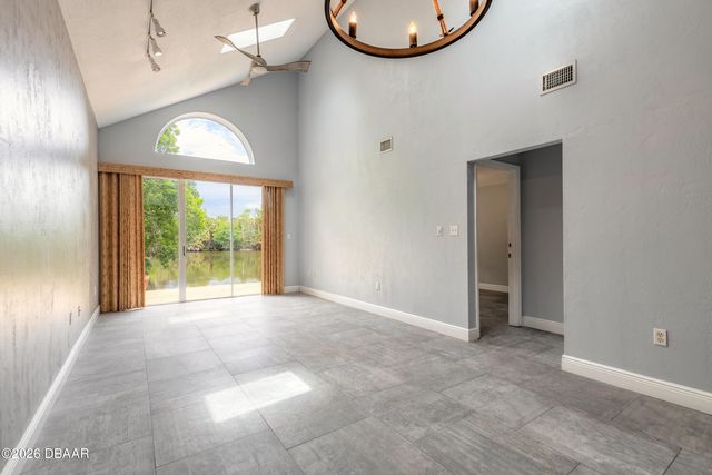 537 Lake Bridge Drive, Ormond Beach, FL 32174